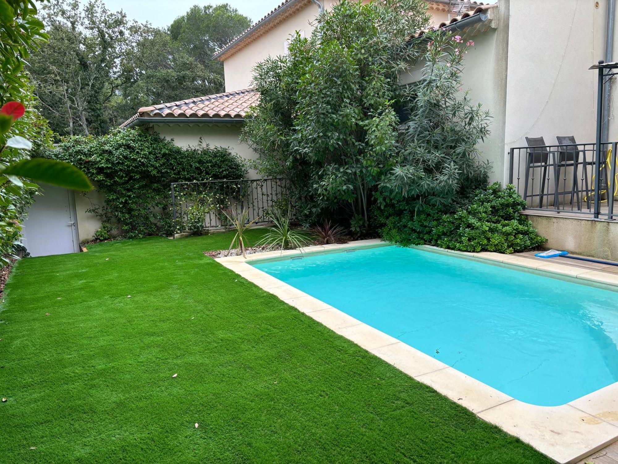 Les Jardins Du Castelas - Piscines, Jardins Et Spas Privatifs 尤尚 外观 照片