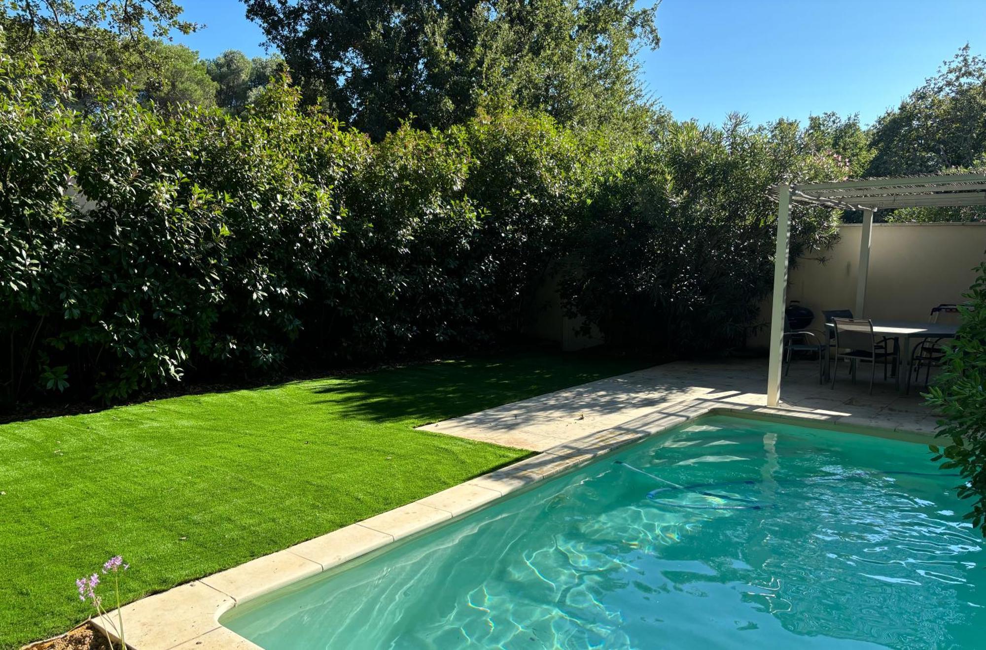 Les Jardins Du Castelas - Piscines, Jardins Et Spas Privatifs 尤尚 外观 照片