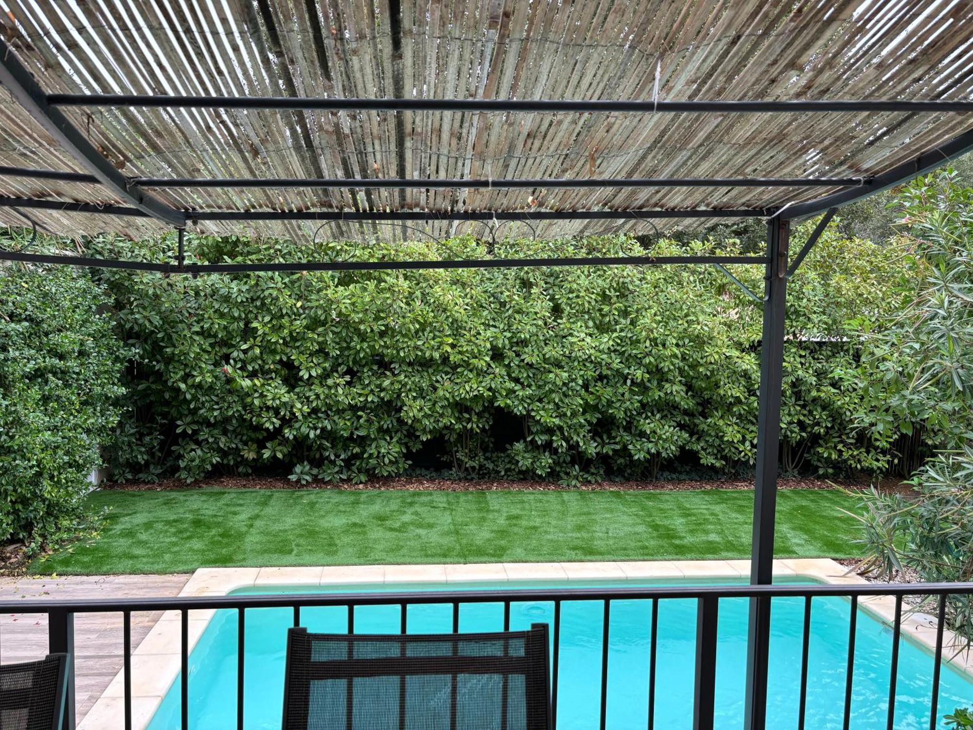 Les Jardins Du Castelas - Piscines, Jardins Et Spas Privatifs 尤尚 外观 照片