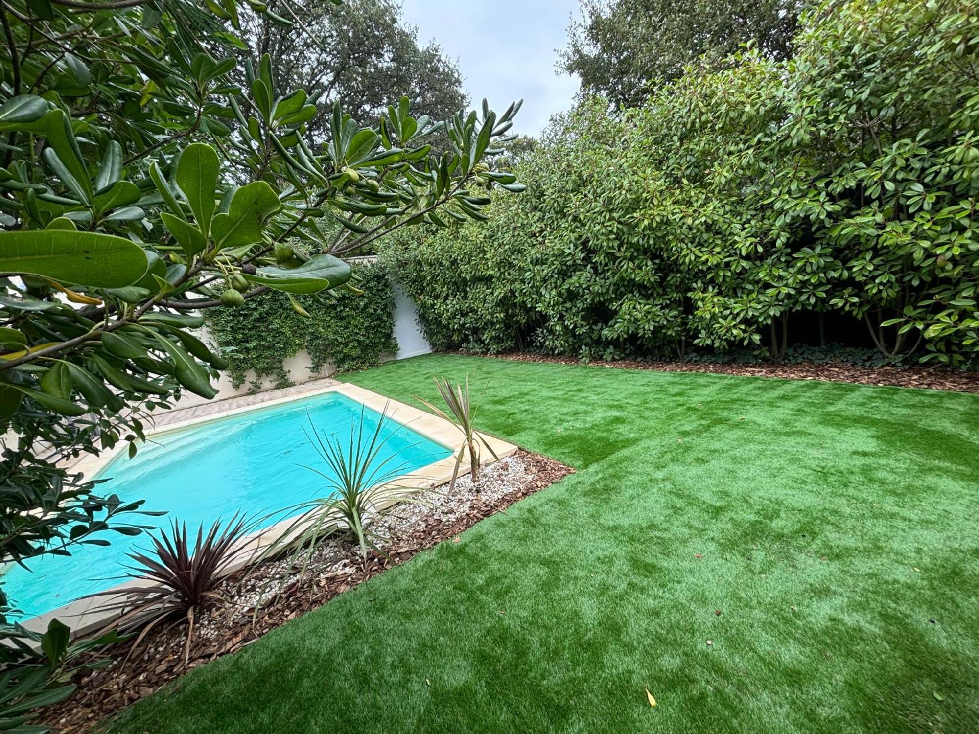 Les Jardins Du Castelas - Piscines, Jardins Et Spas Privatifs 尤尚 外观 照片