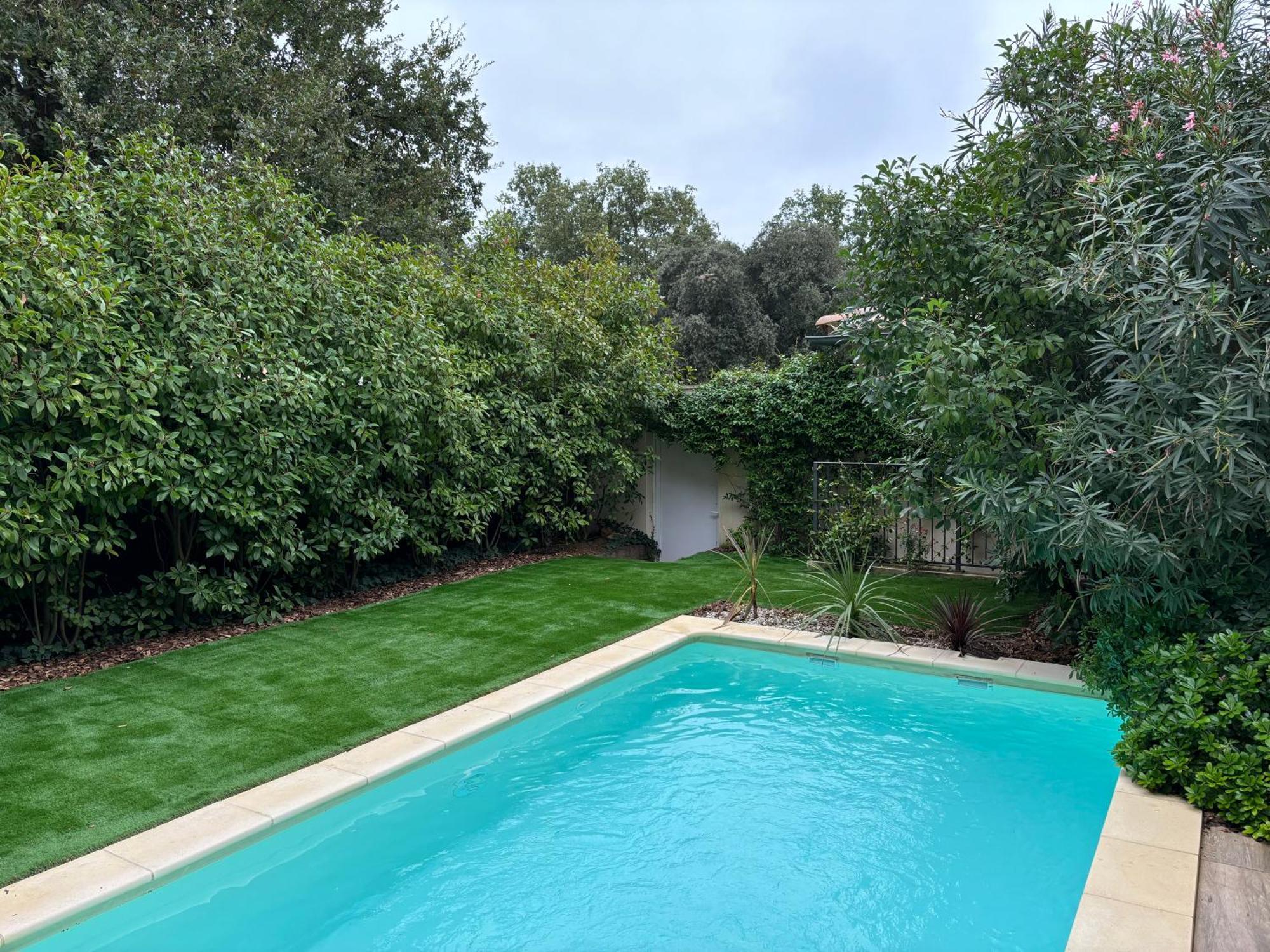 Les Jardins Du Castelas - Piscines, Jardins Et Spas Privatifs 尤尚 外观 照片