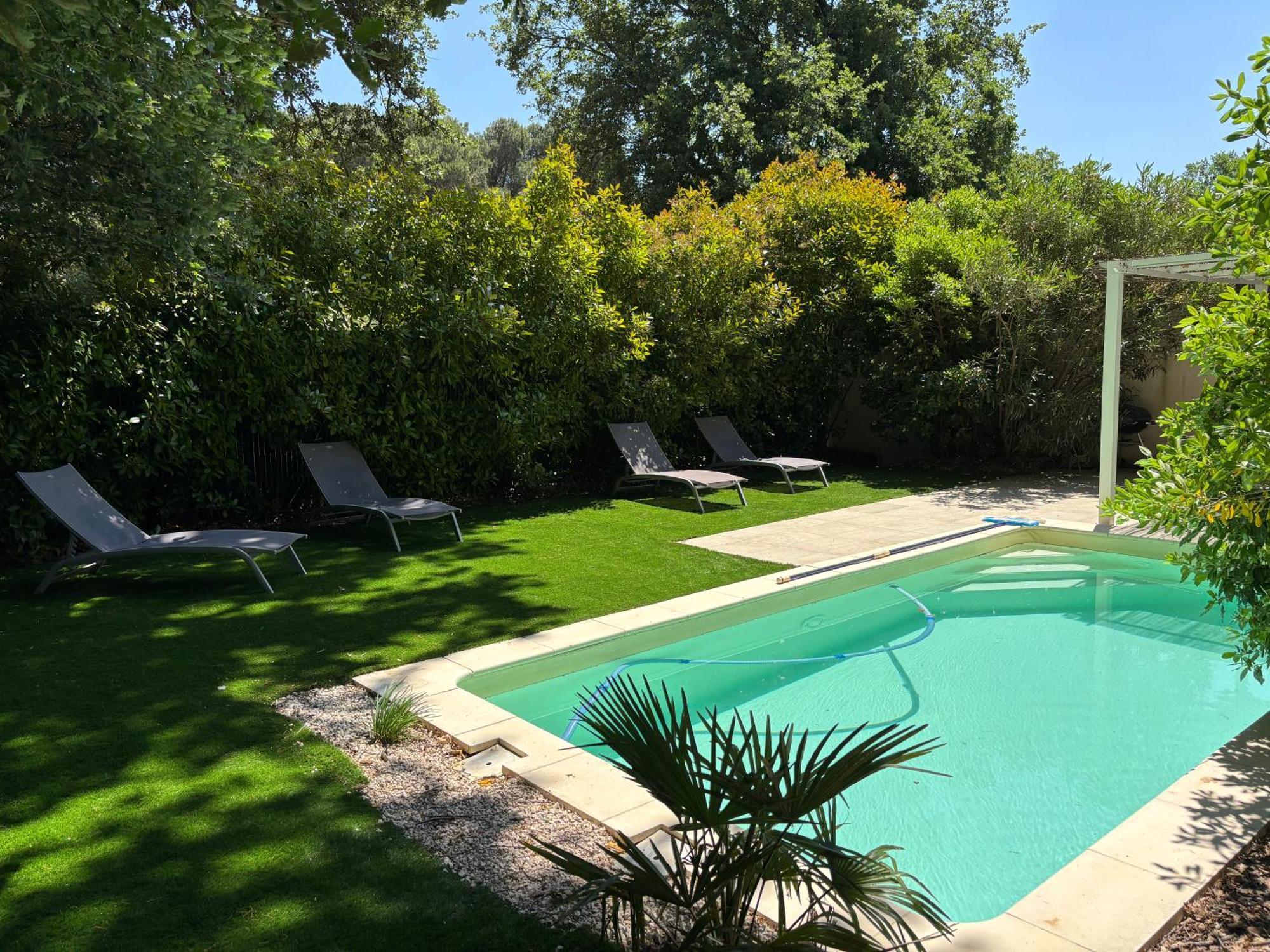 Les Jardins Du Castelas - Piscines, Jardins Et Spas Privatifs 尤尚 外观 照片
