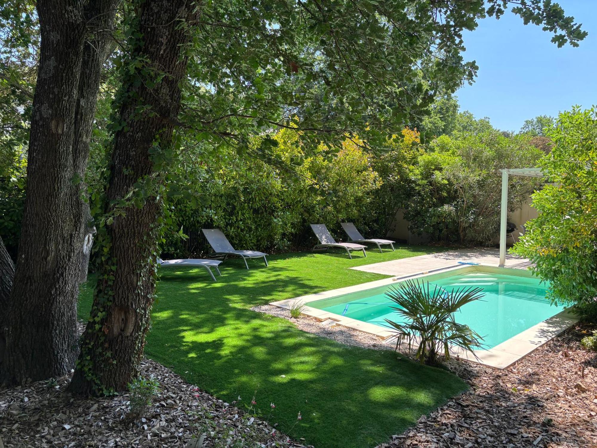 Les Jardins Du Castelas - Piscines, Jardins Et Spas Privatifs 尤尚 外观 照片